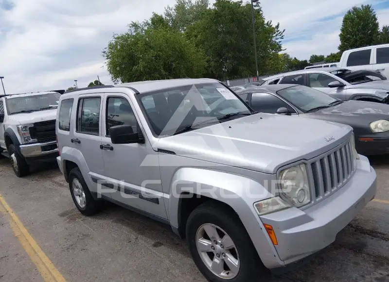 2012 Jeep LIBERTY фото