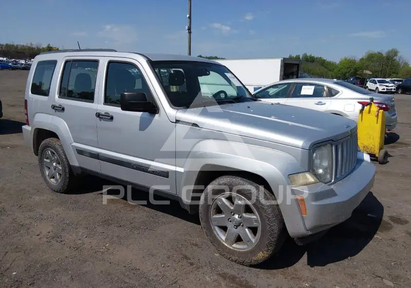 2012 Jeep LIBERTY фото