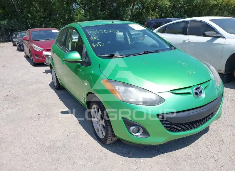 2012 Mazda 2 фото