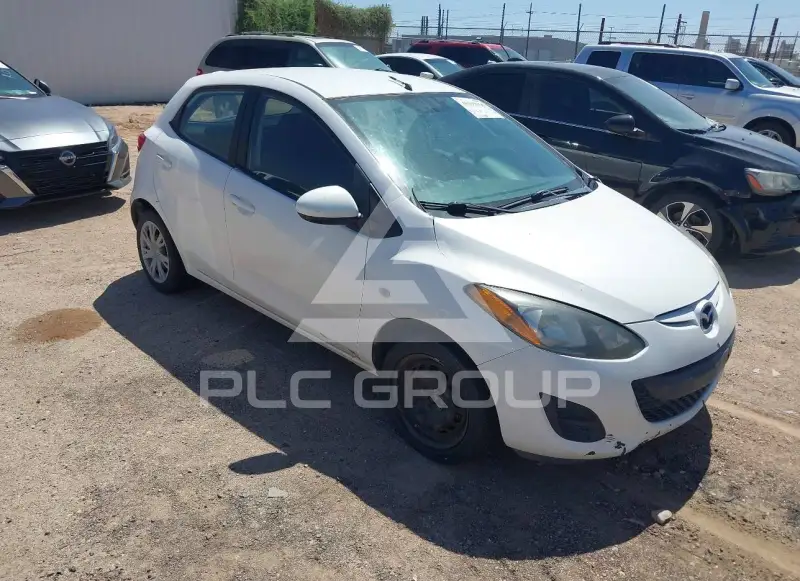 2012 Mazda 2 photo