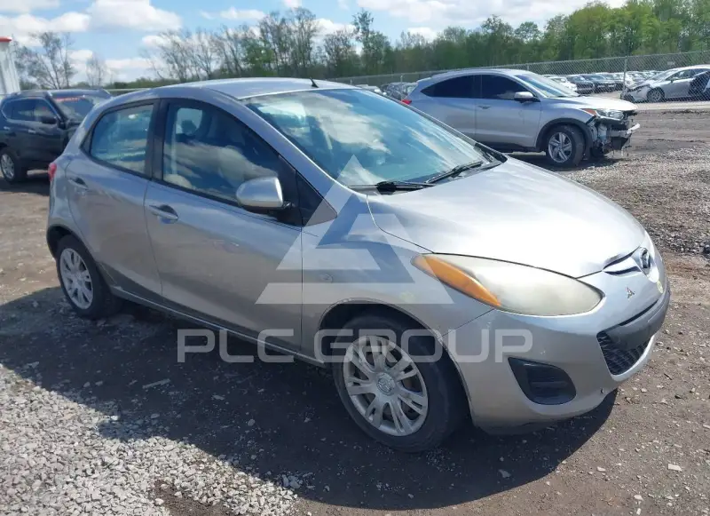 2012 Mazda 2 фото