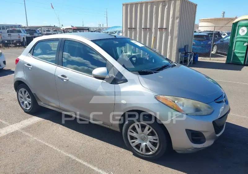 2012 Mazda 2 фото