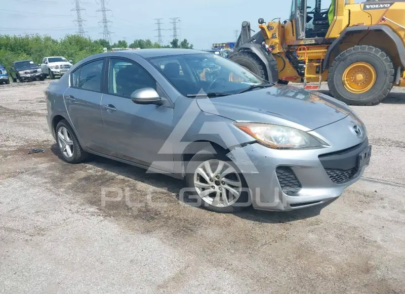 2012 Mazda 3 photo