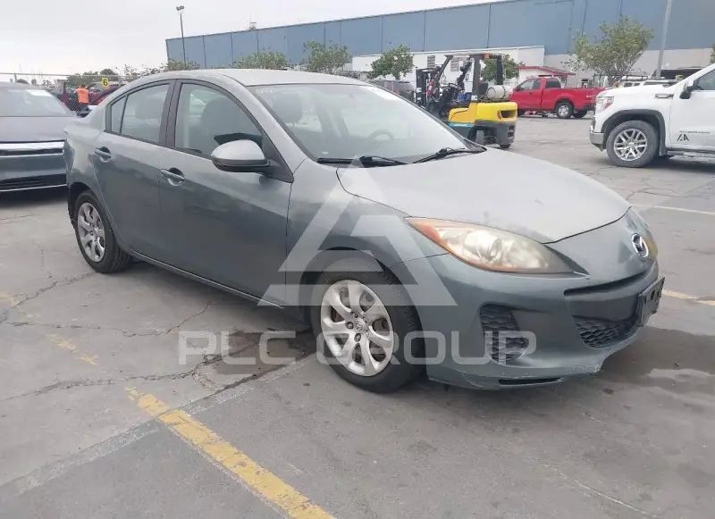 2012 Mazda 3 photo