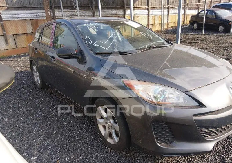 2012 Mazda 3 photo