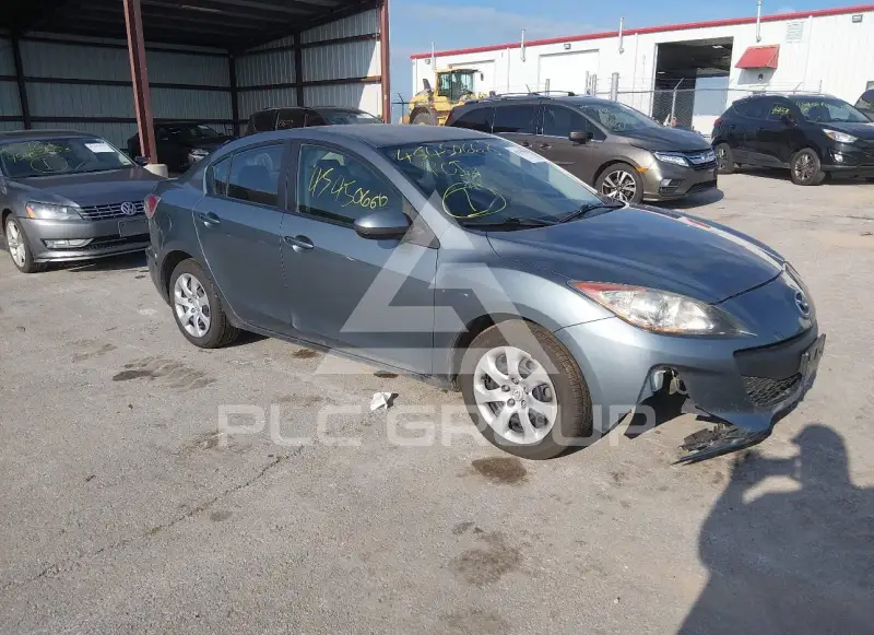 2012 Mazda 3 photo