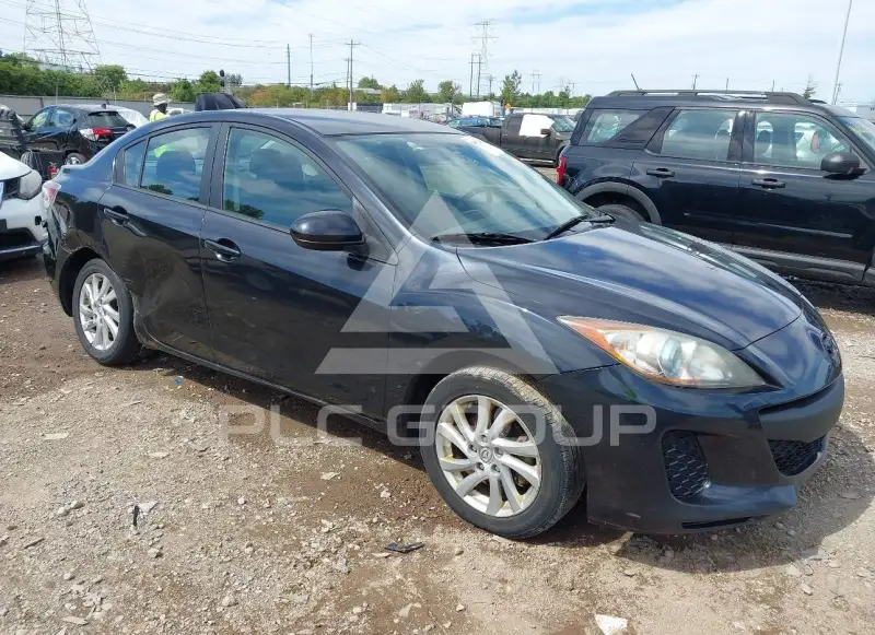 2012 Mazda 3 photo