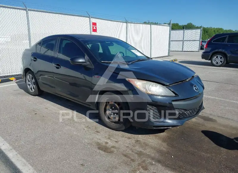 2012 Mazda 3 photo