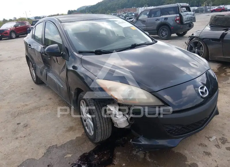 2012 Mazda 3 photo