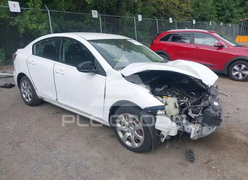 2012 Mazda 3 photo