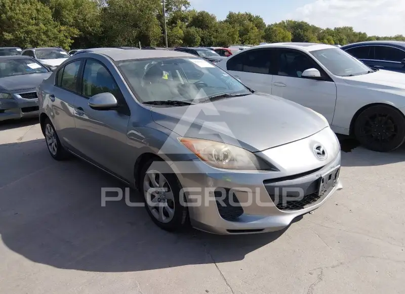 2012 Mazda 3 photo