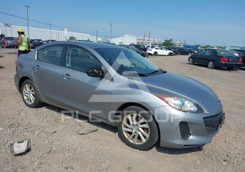 2012 Mazda 3 photo