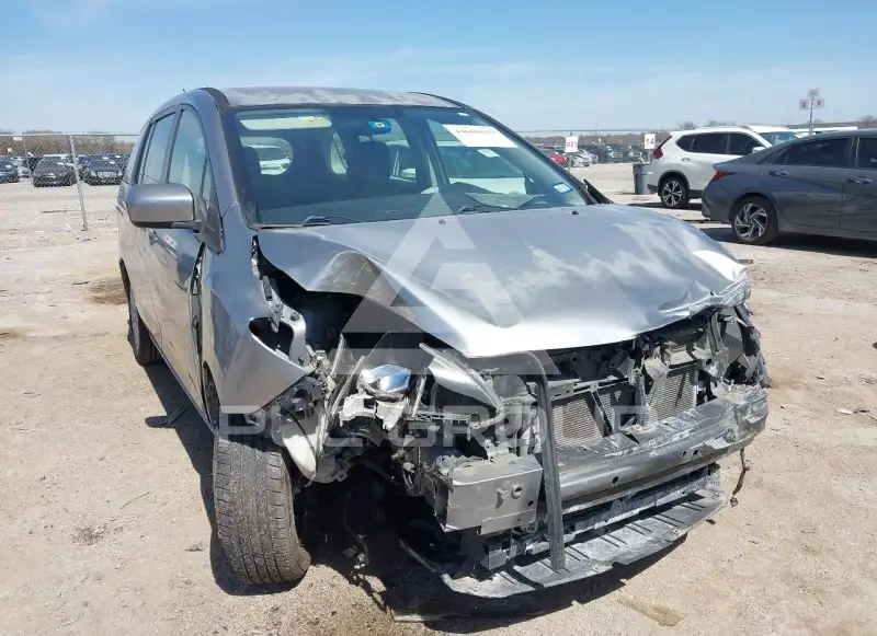 2012 Mazda 5 фото
