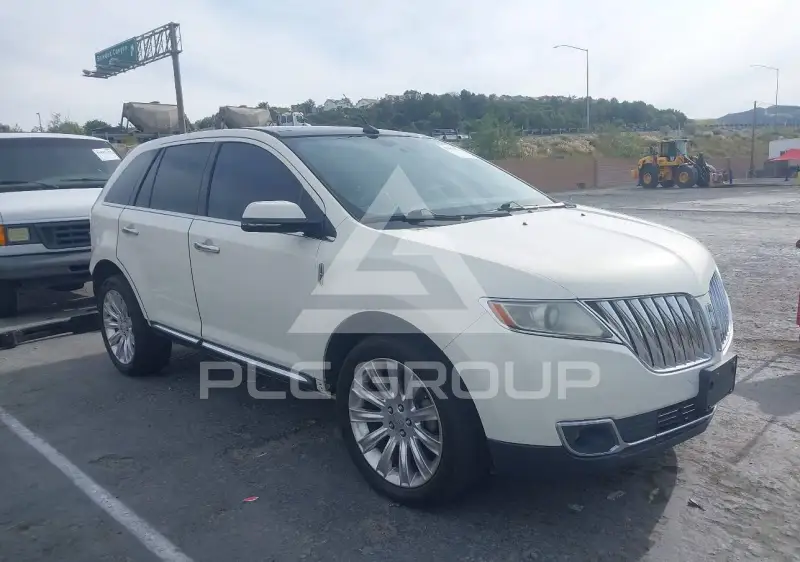 2012 Lincoln MKX photo