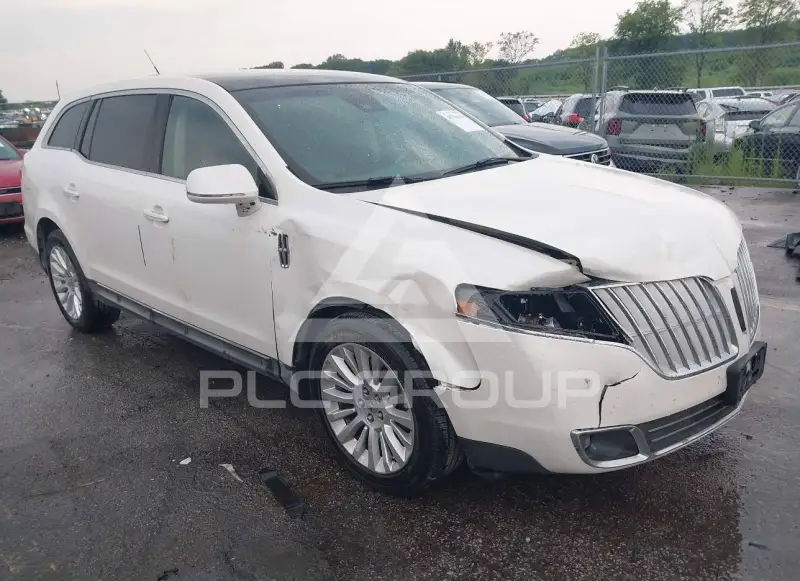 2012 Lincoln MKT фото