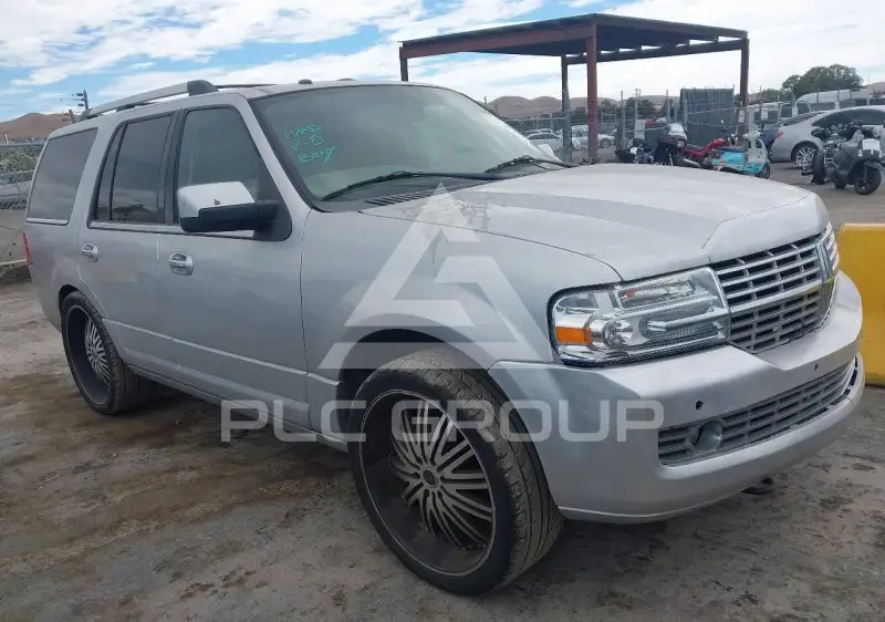 2012 Lincoln NAVIGATOR photo