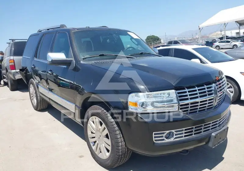 2012 Lincoln NAVIGATOR photo