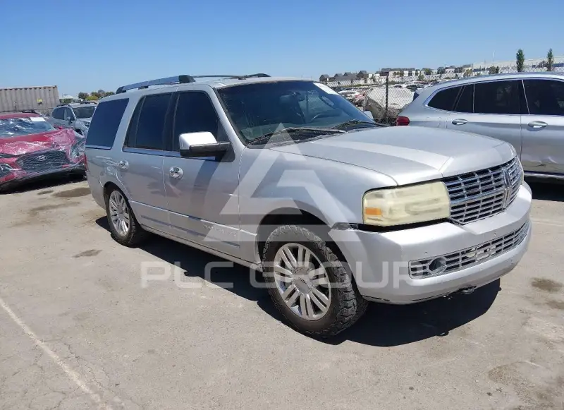 2012 Lincoln NAVIGATOR фото