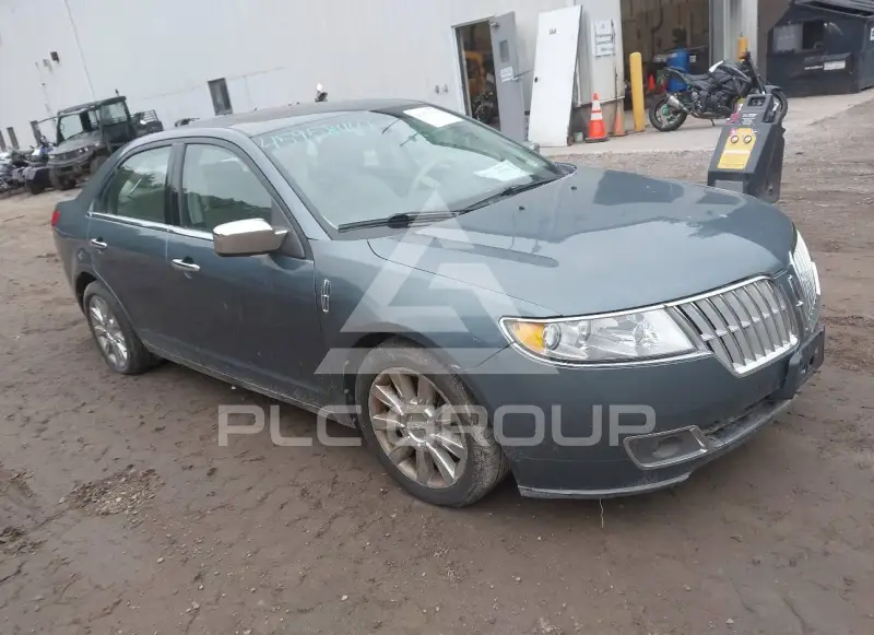 2012 Lincoln MKZ photo