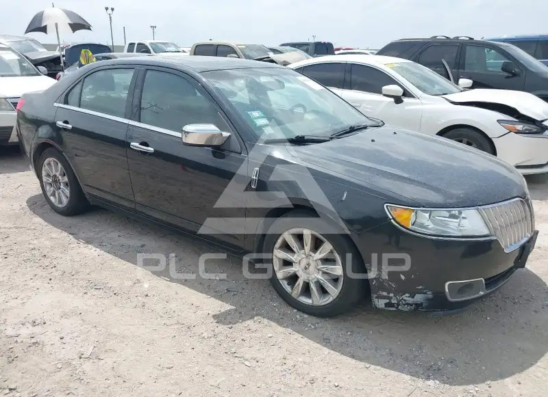 2012 Lincoln MKZ photo