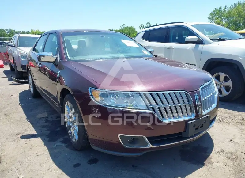 2012 Lincoln MKZ photo