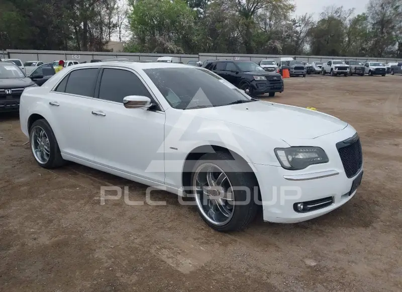 2012 Chrysler 300 фото
