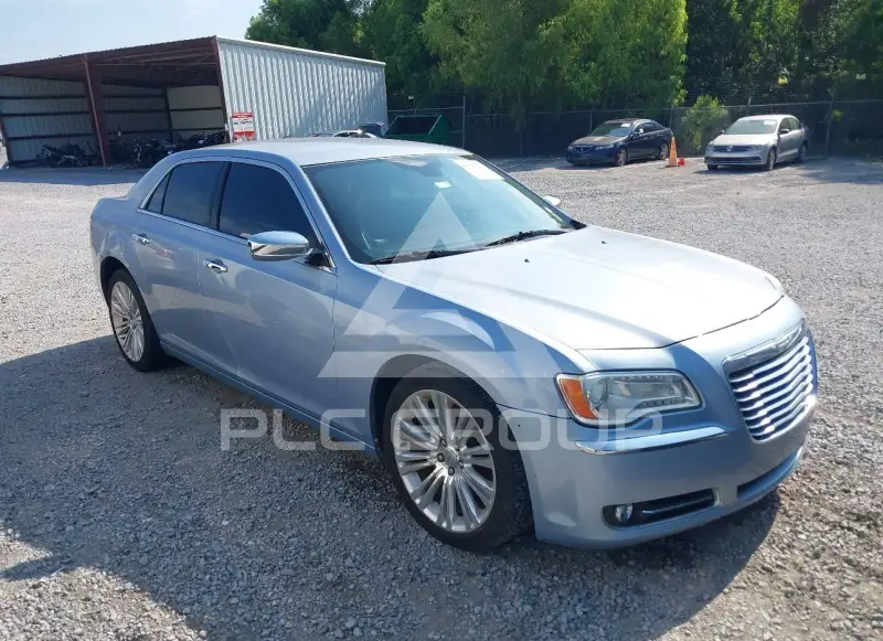 2012 Chrysler 300 фото