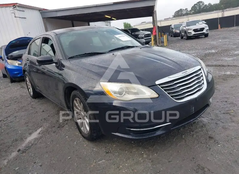 2012 Chrysler 200 photo