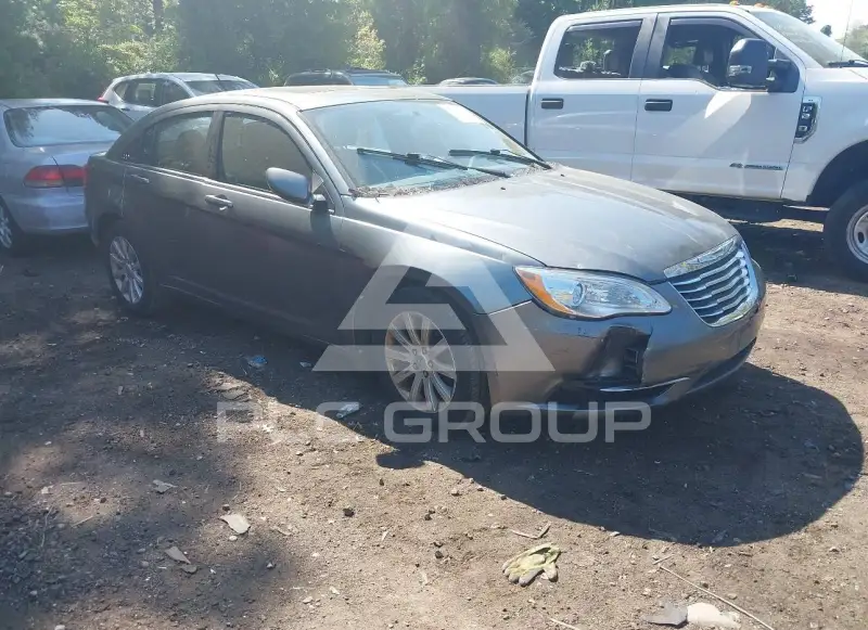 2012 Chrysler 200 photo