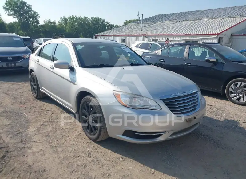 2012 Chrysler 200 фото