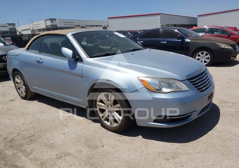 2012 Chrysler 200 photo