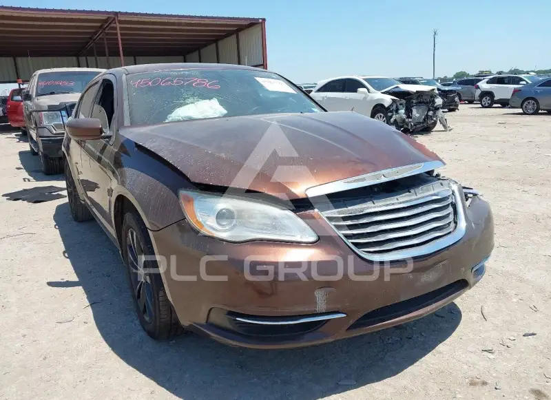 2012 Chrysler 200 photo