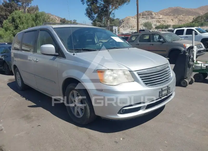 2012 Chrysler TOWN & COUNTRY фото