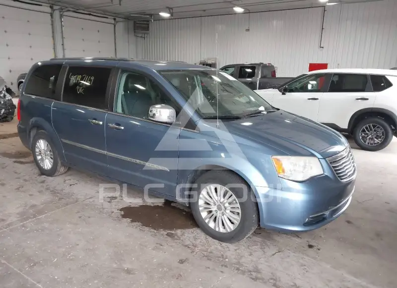 2012 Chrysler TOWN & COUNTRY photo
