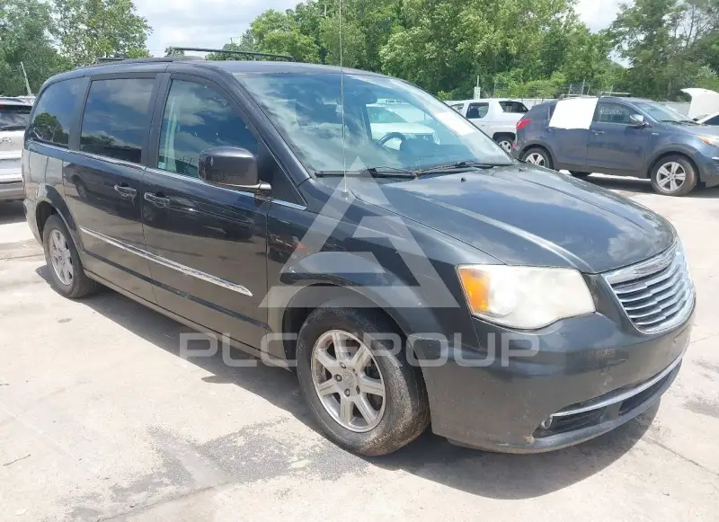 2012 Chrysler TOWN & COUNTRY photo