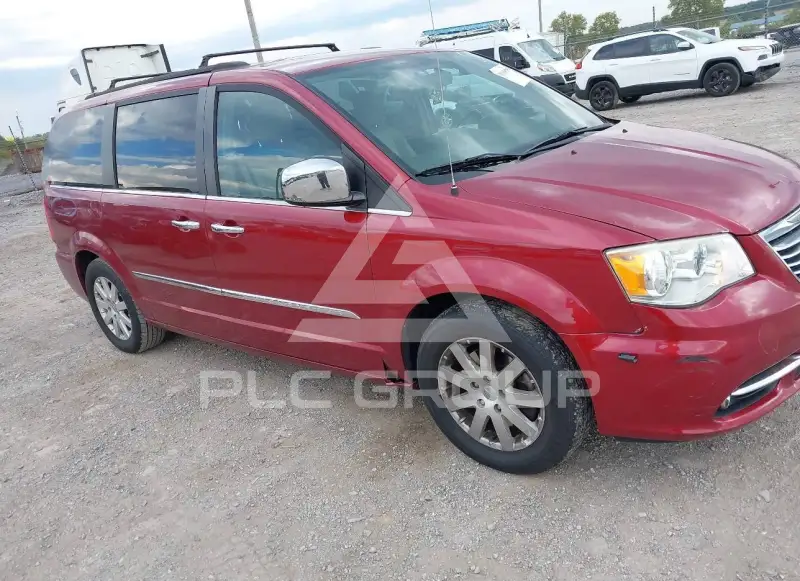 2012 Chrysler TOWN & COUNTRY фото