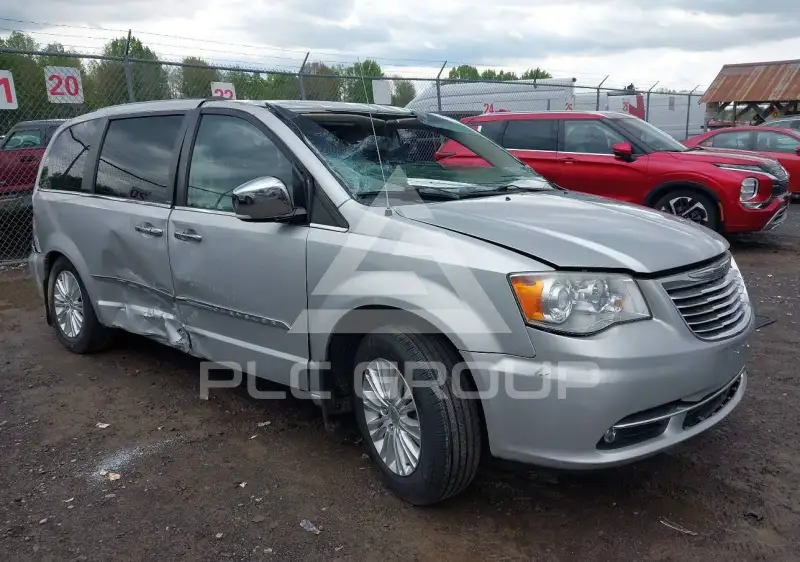 2012 Chrysler TOWN & COUNTRY фото