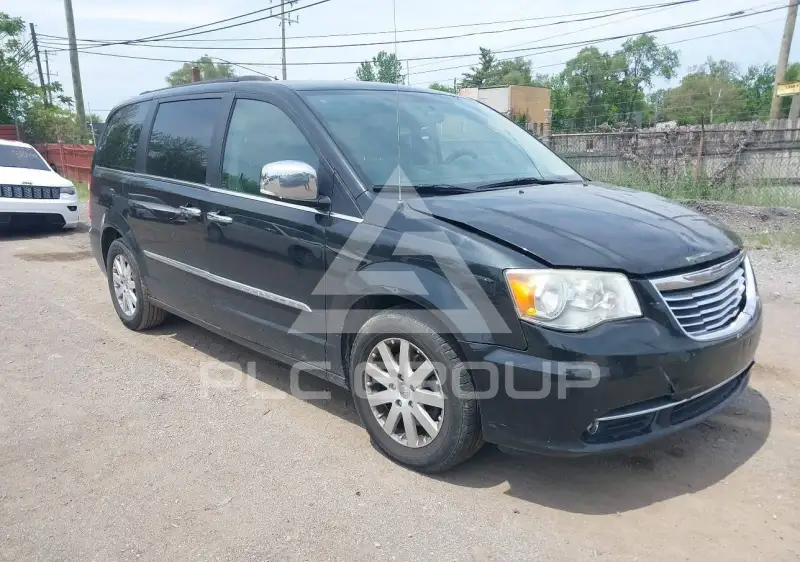 2012 Chrysler TOWN & COUNTRY photo