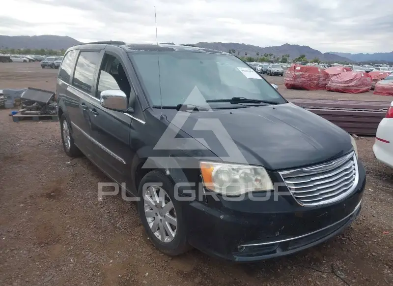 2012 Chrysler TOWN & COUNTRY фото