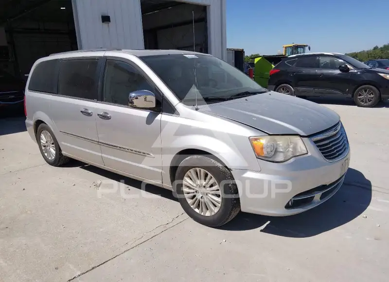 2012 Chrysler TOWN & COUNTRY фото