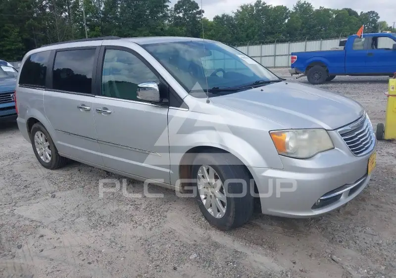 2012 Chrysler TOWN & COUNTRY photo