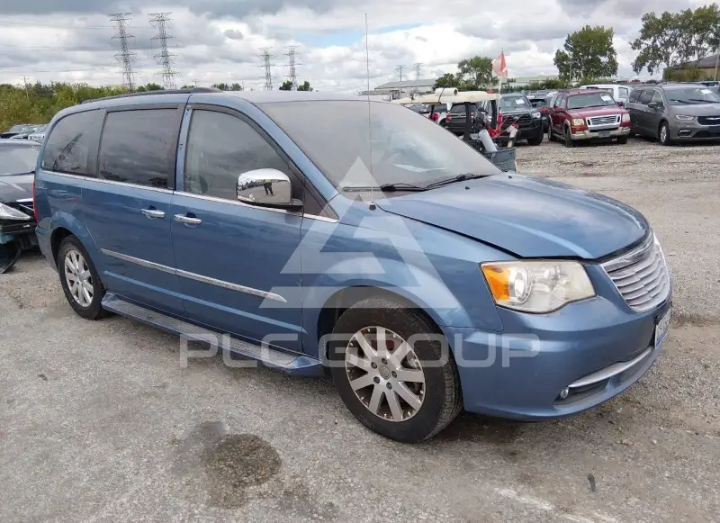 2012 Chrysler TOWN & COUNTRY фото