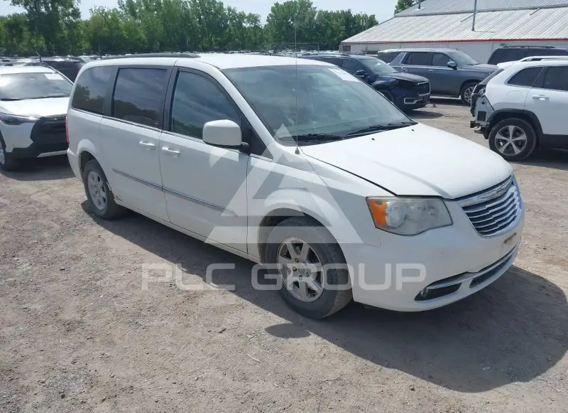 2012 Chrysler TOWN & COUNTRY photo