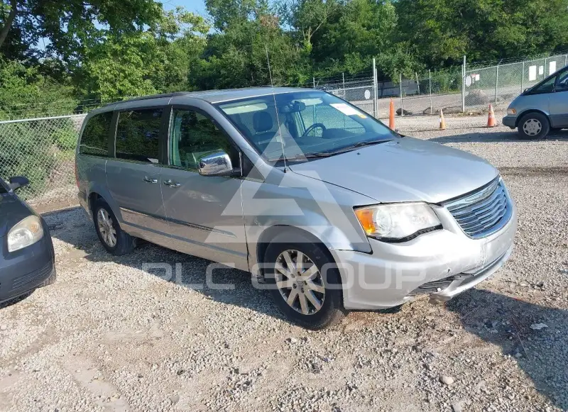 2012 Chrysler TOWN & COUNTRY фото