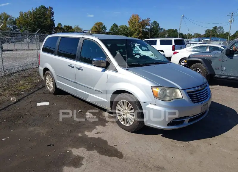 2012 Chrysler TOWN & COUNTRY photo