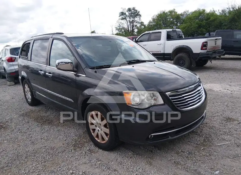 2012 Chrysler TOWN & COUNTRY photo