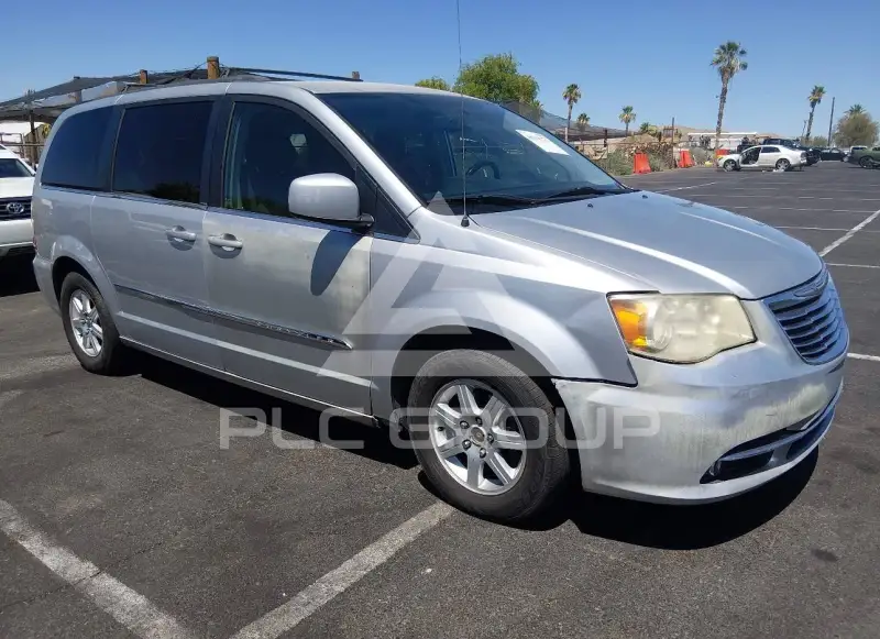 2012 Chrysler TOWN & COUNTRY photo