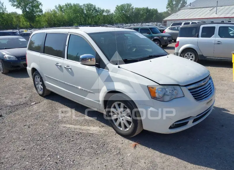 2012 Chrysler TOWN & COUNTRY фото