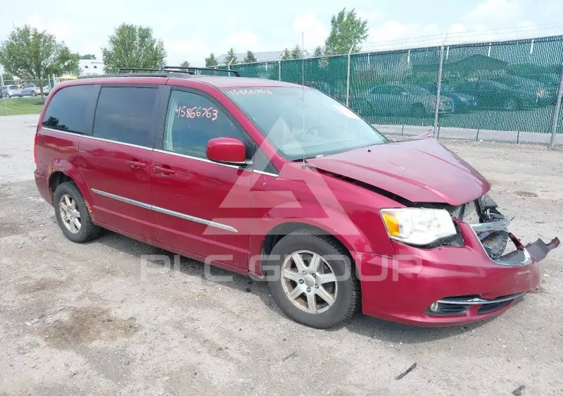 2012 Chrysler TOWN & COUNTRY photo