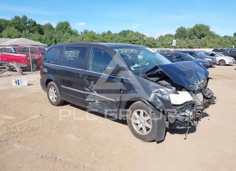 2012 Chrysler TOWN & COUNTRY photo